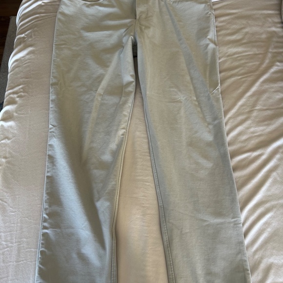 Lululemon Classic Fit Utilitech Pant - Picture 1 of 2
